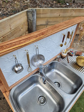 Load image into Gallery viewer, Pressed Tin Panel per 600mm