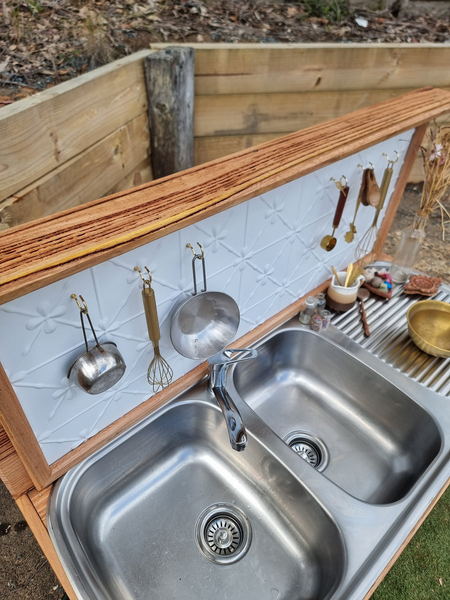 Children's Mud Kitchen – Muddy Play Kitchens