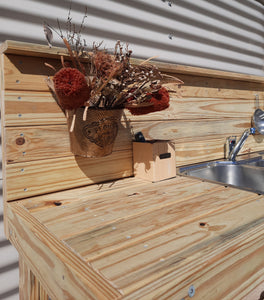 Potting Bench Gardening Station