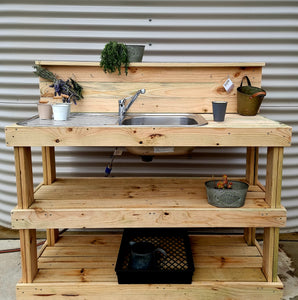 Potting Bench Gardening Station