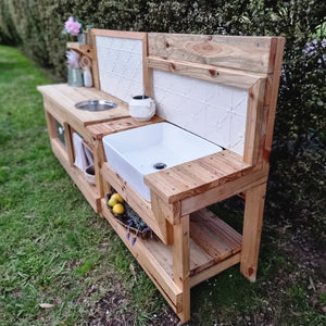 Little Hipster Kitchens Water Table