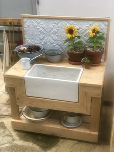 Little Hipster Kitchens Water Table